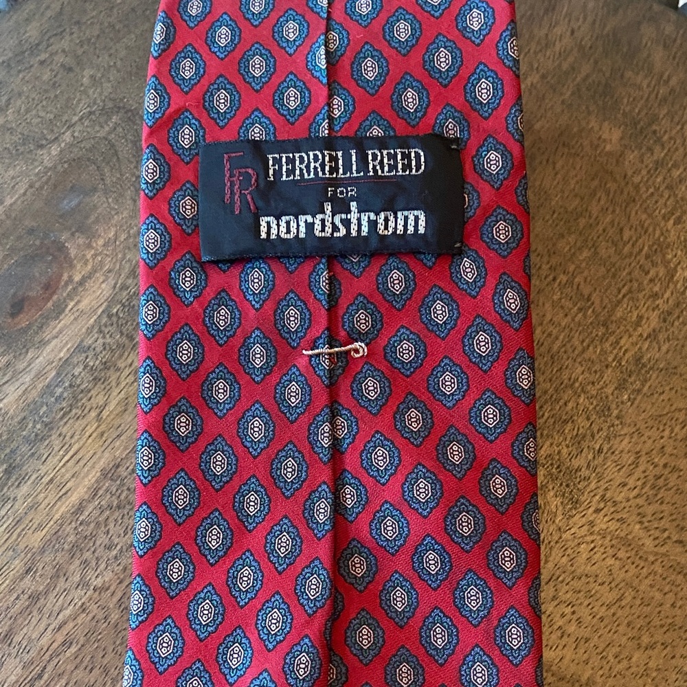 Ferrell Reed Printed in Italy Made By Hand 20oz Silk Foulard Tie - Picture 2 of 5